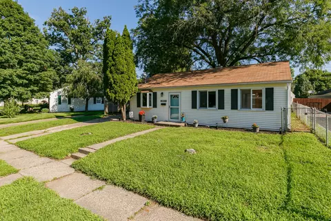 Exterior - 3803 11th Ave, Moline, IL 61265 photo 2 of 9