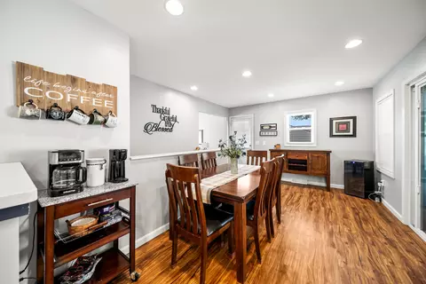 Dining - 242 Cliff Ct, Silvis, IL 61282 photo 1 of 2