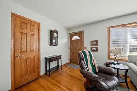 Entry Way - 242 Cliff Ct, Silvis, IL 61282 photo 1 of 1