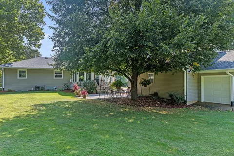 Exterior - 242 Cliff Ct, Silvis, IL 61282 photo 5 of 7