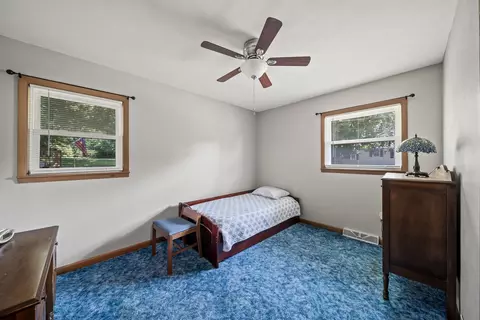 Bedroom - 242 Cliff Ct, Silvis, IL 61282 photo 2 of 3