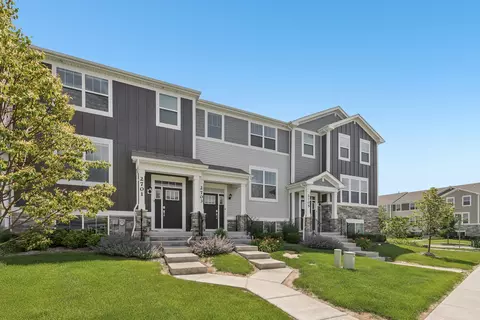 2703 Martini St, Mundelein, IL 60060