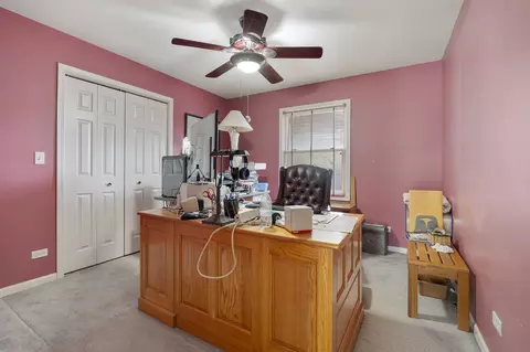 Bedroom - 2877 Sarah Ct, Elgin, IL 60124 photo 1 of 3