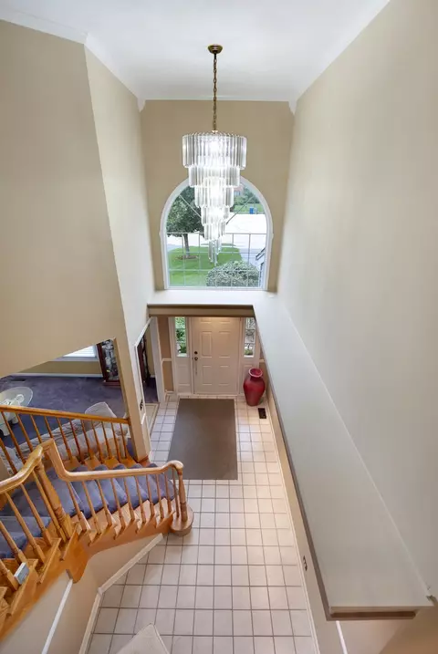 Entry Way - 2877 Sarah Ct, Elgin, IL 60124 photo 3 of 3