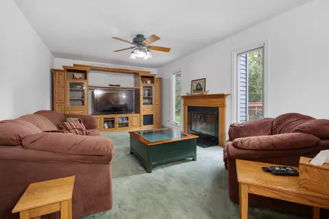 Living - 2877 Sarah Ct, Elgin, IL 60124 photo 1 of 3