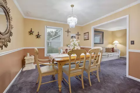 Dining - 2877 Sarah Ct, Elgin, IL 60124 photo 2 of 2