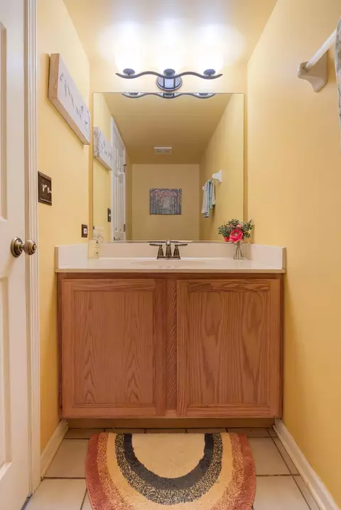 Bath - 2877 Sarah Ct, Elgin, IL 60124 photo 5 of 5