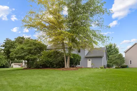 Exterior - 2877 Sarah Ct, Elgin, IL 60124 photo 4 of 6