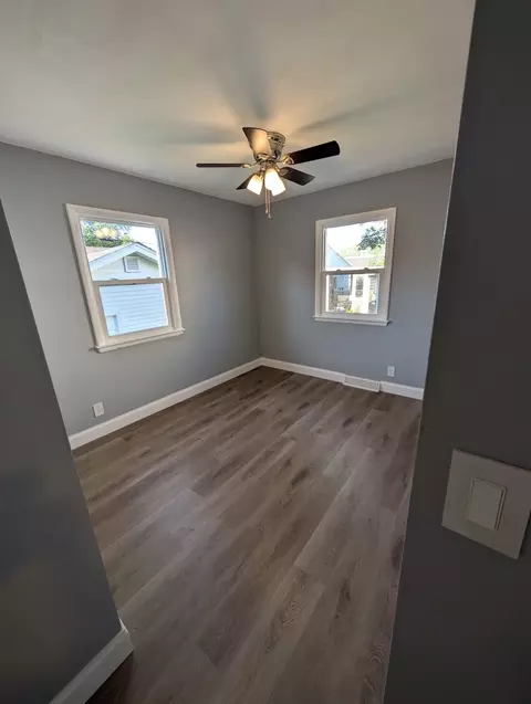 Bedroom - 2505 23rd Avenue B Ave, Moline, IL 61265 photo 5 of 8
