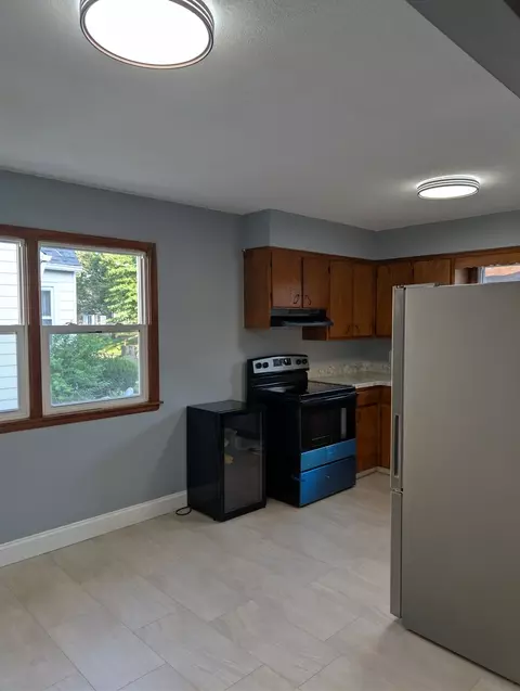 Kitchen - 2505 23rd Avenue B Ave, Moline, IL 61265 photo 1 of 7