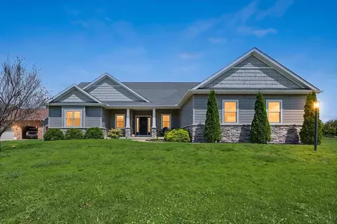 100 Weldon Springs Rd, Monticello, IL 61856