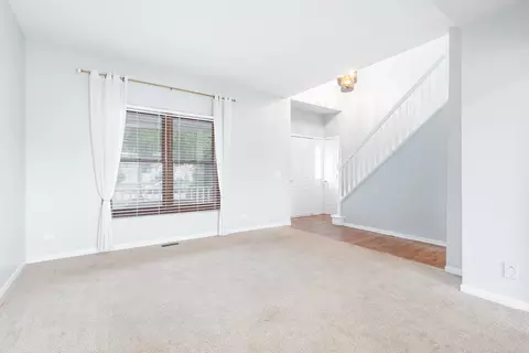 Living - 5315 Sunmeadow Dr, Plainfield, IL 60586 photo 4 of 8
