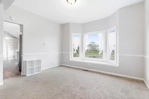 Living - 5315 Sunmeadow Dr, Plainfield, IL 60586 photo 6 of 8