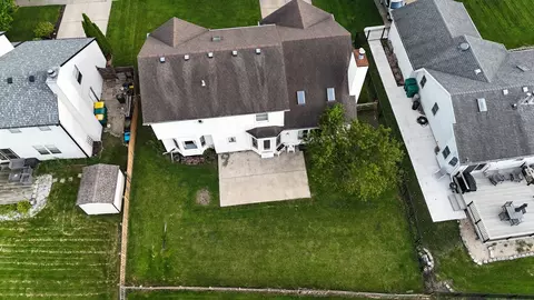View/Area - 5315 Sunmeadow Dr, Plainfield, IL 60586 photo 3 of 6