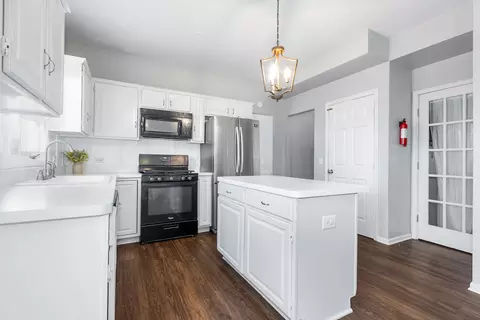 Kitchen - 5315 Sunmeadow Dr, Plainfield, IL 60586 photo 2 of 3