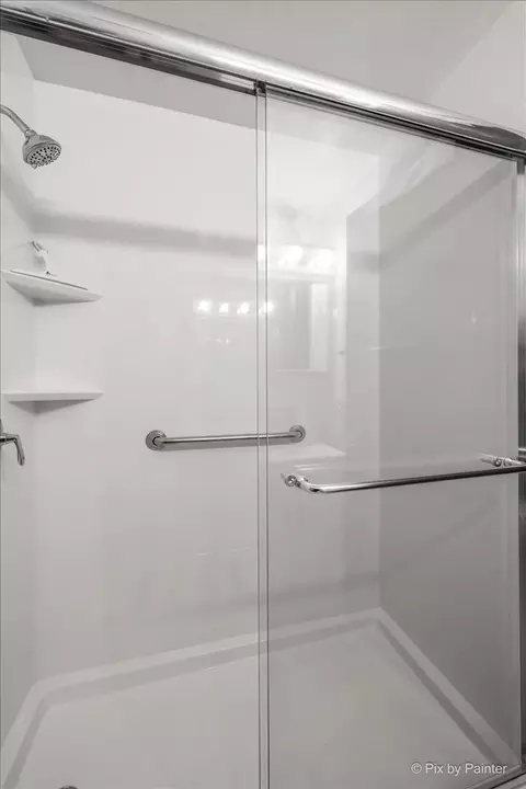 Bath - 933 Carol Ave, Elgin, IL 60123 photo 2 of 2