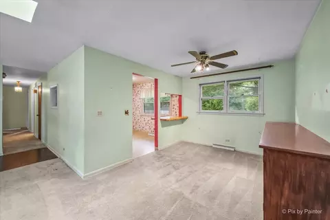 Living - 933 Carol Ave, Elgin, IL 60123 photo 3 of 4