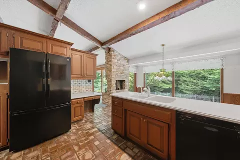 Kitchen - 1664 E Rietveld Dr, Crete, IL 60417 photo 2 of 4