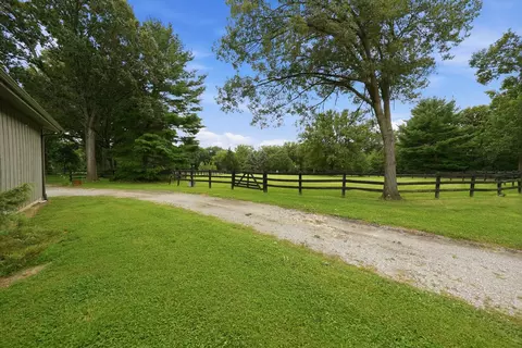 Exterior - 1664 E Rietveld Dr, Crete, IL 60417 photo 33 of 36