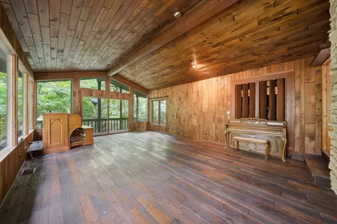 Exterior - 1664 E Rietveld Dr, Crete, IL 60417 photo 7 of 36