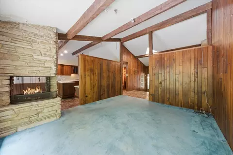 Living - 1664 E Rietveld Dr, Crete, IL 60417 photo 4 of 6
