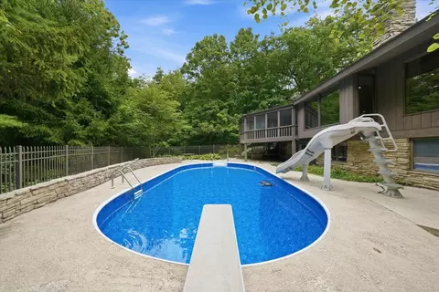 Exterior - 1664 E Rietveld Dr, Crete, IL 60417 photo 11 of 36