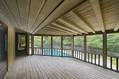 Exterior - 1664 E Rietveld Dr, Crete, IL 60417 photo 8 of 36