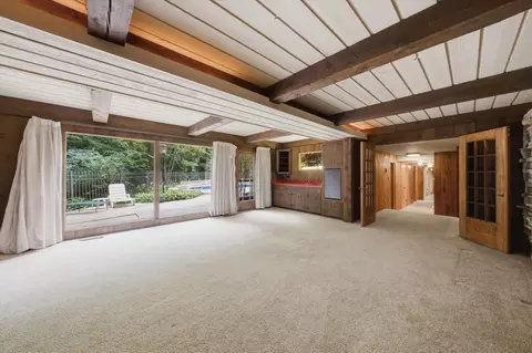 Living - 1664 E Rietveld Dr, Crete, IL 60417 photo 6 of 6