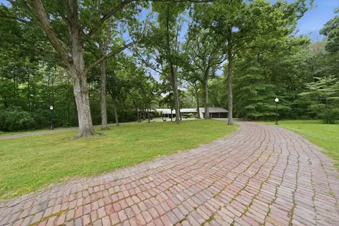 Exterior - 1664 E Rietveld Dr, Crete, IL 60417 photo 15 of 36