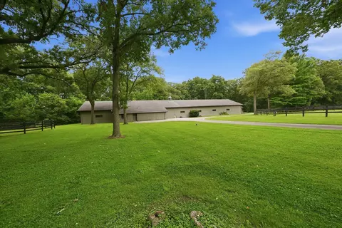 Exterior - 1664 E Rietveld Dr, Crete, IL 60417 photo 20 of 36
