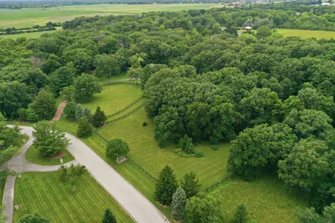 View/Area - 1664 E Rietveld Dr, Crete, IL 60417 photo 1 of 7