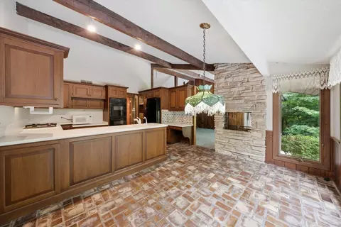 Kitchen - 1664 E Rietveld Dr, Crete, IL 60417 photo 4 of 4