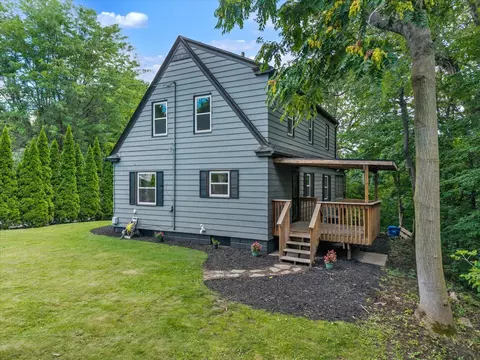 Exterior - 110 14th Ave, Moline, IL 61265 photo 7 of 14