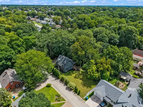 View/Area - 110 14th Ave, Moline, IL 61265 photo 1 of 1