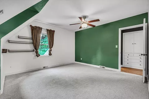 Bedroom - 110 14th Ave, Moline, IL 61265 photo 2 of 8