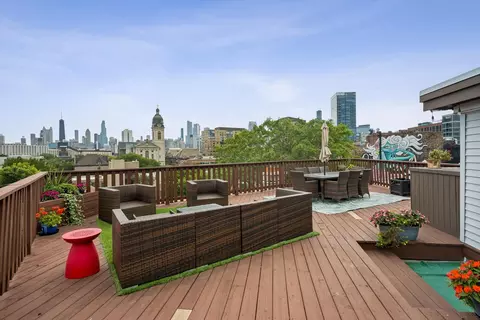 Exterior - 1117 W Fry St #5, Chicago, IL 60642 photo 3 of 6