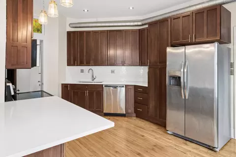 Kitchen - 1117 W Fry St #5, Chicago, IL 60642 photo 3 of 4