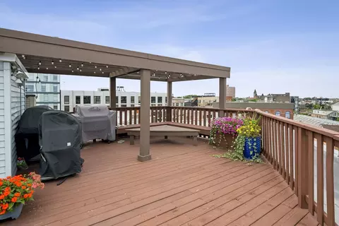 Exterior - 1117 W Fry St #5, Chicago, IL 60642 photo 4 of 6