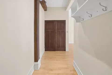 Entry Way - 1117 W Fry St #5, Chicago, IL 60642 photo 2 of 2