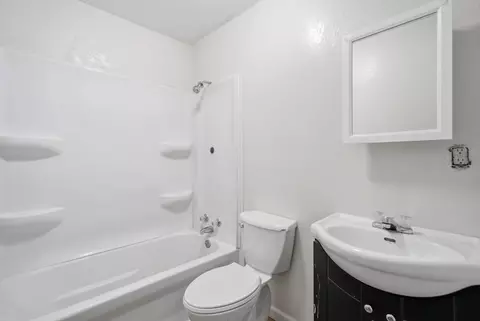 Bath - 135 4th St, Silvis, IL 61282 photo 1 of 1