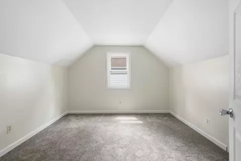 Bedroom - 135 4th St, Silvis, IL 61282 photo 5 of 8