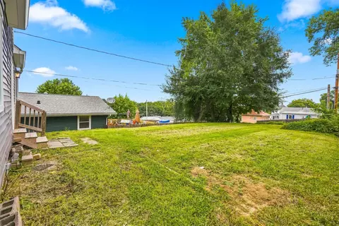 Exterior - 135 4th St, Silvis, IL 61282 photo 2 of 3