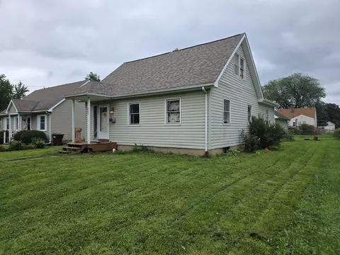 845 N 12th St, Rochelle, IL 61068