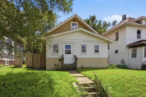 920 14th Ave, Rock Island, IL 61201