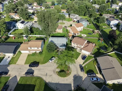 View/Area - 17 Joslyn Dr, Elgin, IL 60120 photo 3 of 6