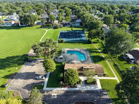 View/Area - 17 Joslyn Dr, Elgin, IL 60120 photo 5 of 6