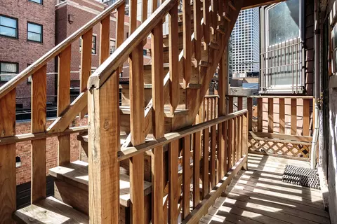 Exterior - 57 E Cedar St, Chicago, IL 60611 photo 4 of 6