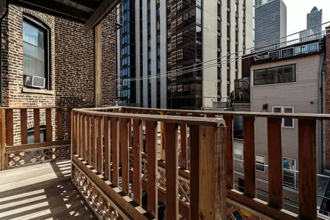 Exterior - 57 E Cedar St, Chicago, IL 60611 photo 5 of 6