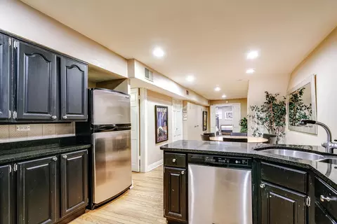 Kitchen - 57 E Cedar St, Chicago, IL 60611 photo 4 of 8