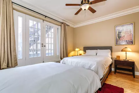 Bedroom - 57 E Cedar St, Chicago, IL 60611 photo 1 of 7